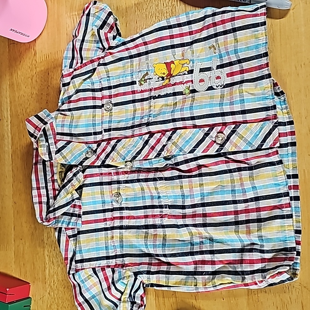 Winnie The Pooh boys button down shirt (B7.7)